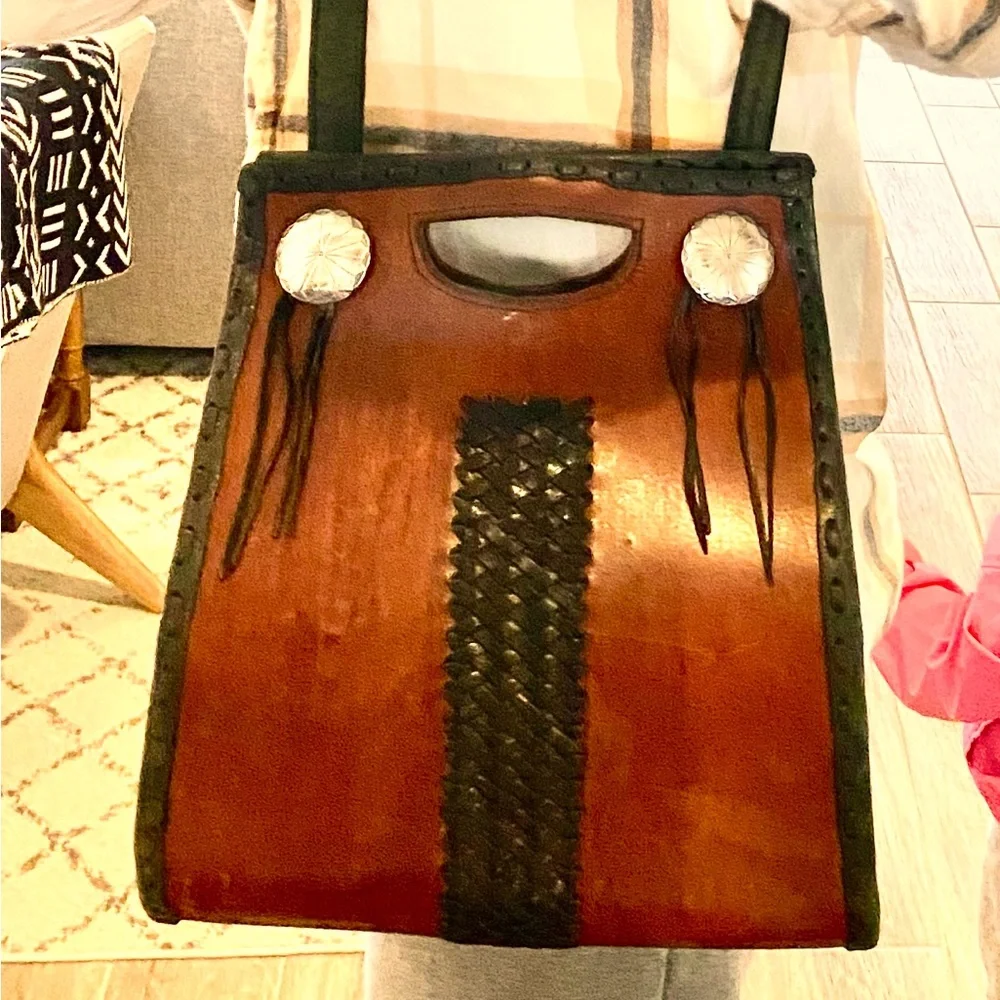 BOHO Vintage Shoulder Bag with Silver Hardware Beautiful! 70’s Fun!